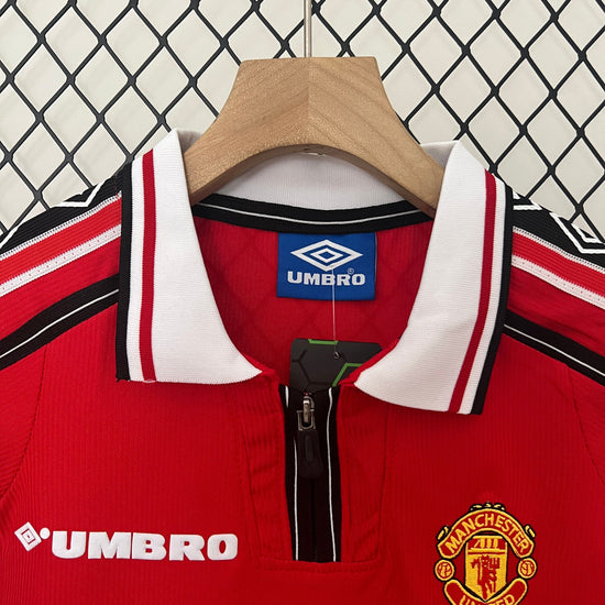 Manchester United 1998/99 Home Kid's Jersey & Shorts