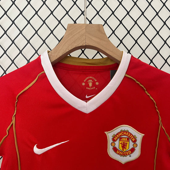 Manchester United 2006/07 Home Kid's Jersey & Shorts- Retro