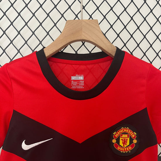 Manchester United 2009/10 Home Kid's Jersey & Shorts- Retro