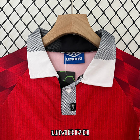 Manchester United 1996/97 Home Kid's Jersey & Shorts- Retro