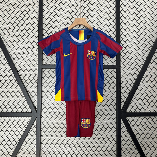 Barcelona FC 2005/06 Home Kid's Jersey & Shorts - Retro